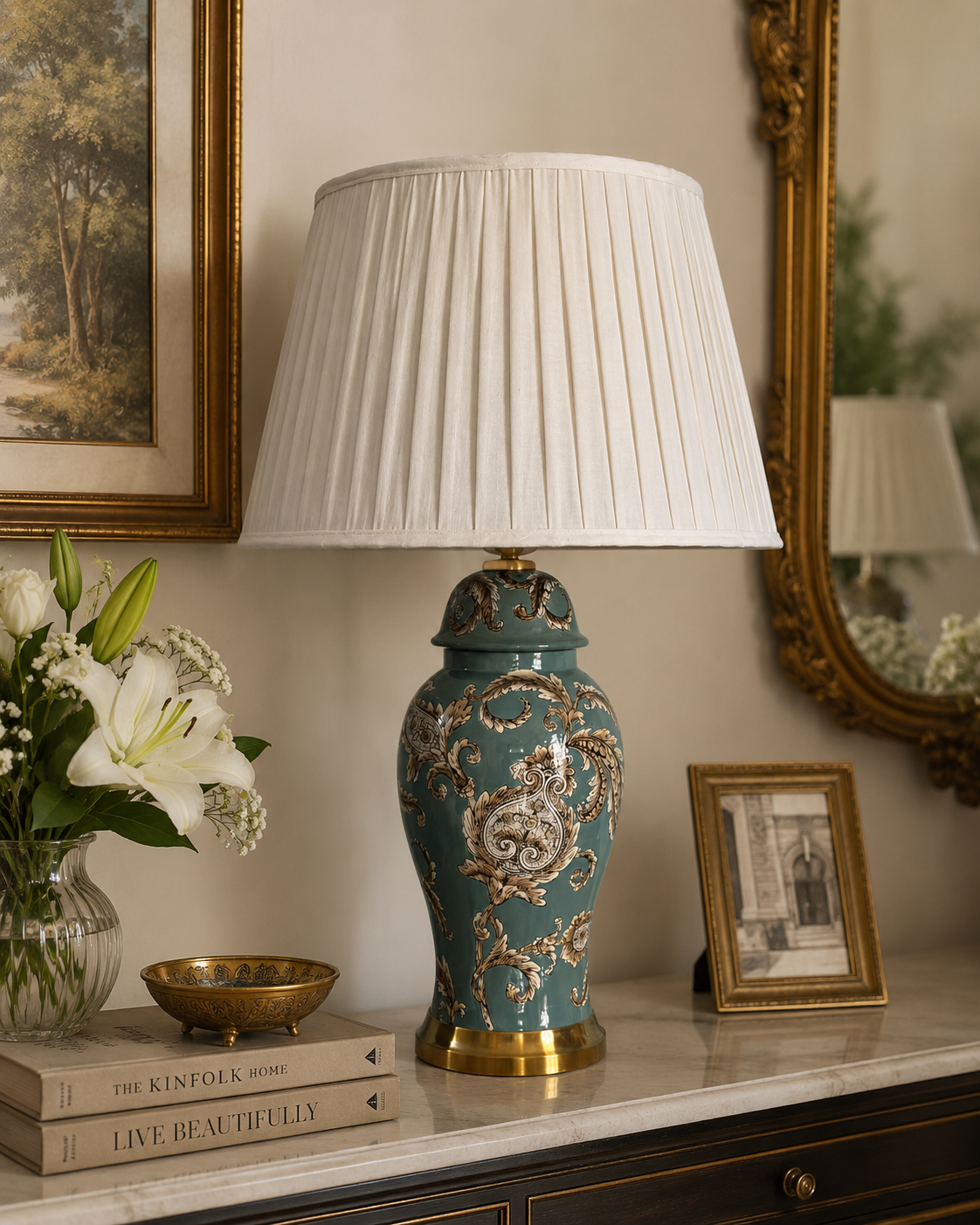 Acanthus Leaf Motif Table Lamp